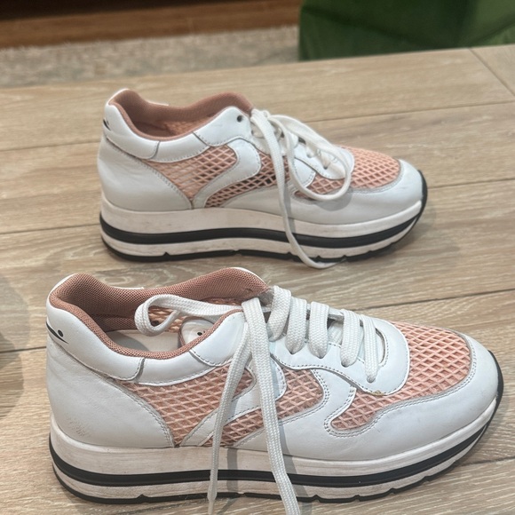 Voile Blanche White and Pink Sneakers - Picture 4 of 4